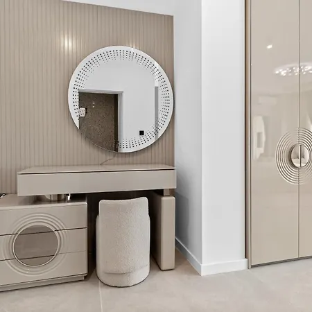 Palm In Axxis Nova Apartment Mamaia